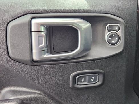 Used 2021 Jeep Wrangler Unlimited Sport AWD/4WD image 24