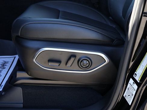 New 2025 Jeep Wagoneer L Series II AWD/4WD image 25