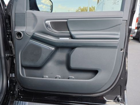 Certified 2025 Ford Expedition Max Platinum w/ Stealth Appearance Package image 38