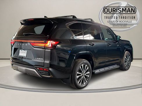 Certified 2024 Lexus LX 600 4WD w/ Premium Package image 8