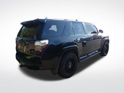 Used 2016 Toyota 4Runner SR5 RWD image 11
