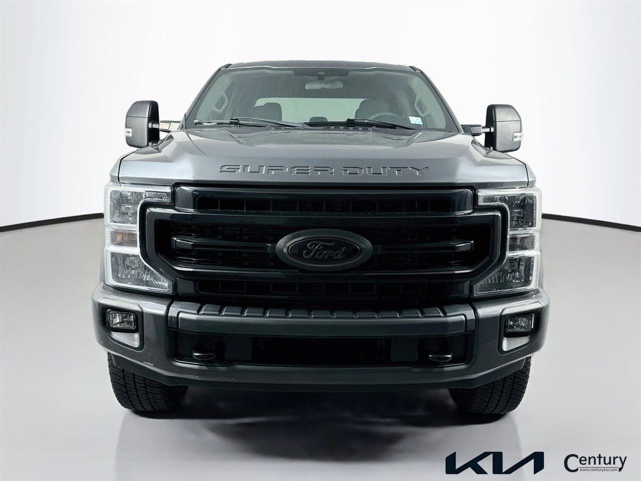 Used 2022 Ford F250 XLT w/ Black Appearance Package AWD/4WD image 2