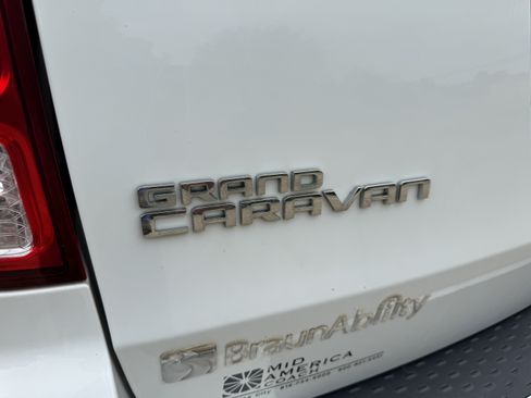 Used 2016 Dodge Grand Caravan SE w/ Quick Order Package 29E SE FWD image 10
