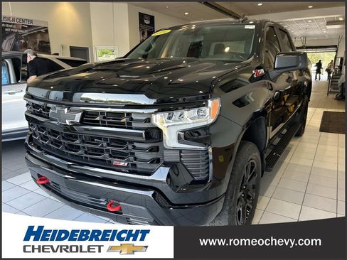 Used 2024 Chevrolet Silverado 1500 LT Trail Boss w/ Protection Package AWD/4WD image 6
