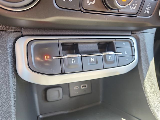 Used 2023 GMC Acadia SLE w/ Driver Convenience Package AWD/4WD image 18