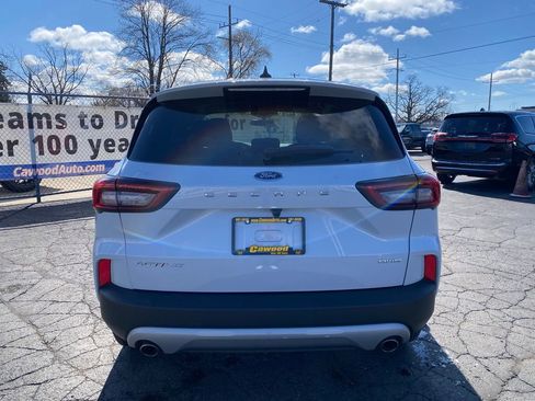 Used 2025 Ford Escape Active image 3