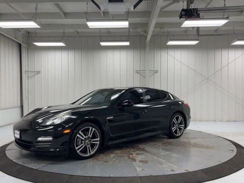 Used 2011 Porsche Panamera 4 image 4
