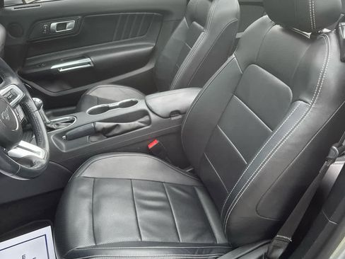 Used 2022 Ford Mustang Premium image 11