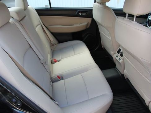 Used 2016 Subaru Legacy 2.5i Limited image 29