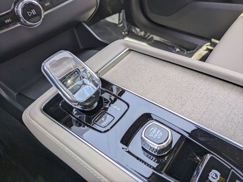 Used 2026 Volvo XC90 B6 Plus w/ Protection Package Premier image 20