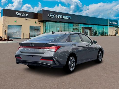 New 2026 Hyundai Elantra Limited FWD image 7