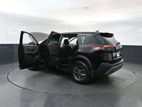 Used 2023 Nissan Rogue S AWD/4WD image 28