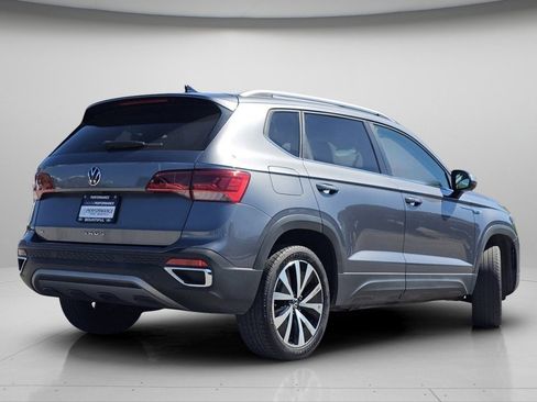 Used 2024 Volkswagen Taos SE FWD image 21