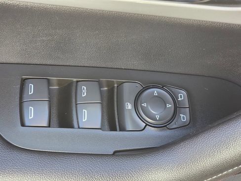 Used 2025 Chevrolet Blazer LT image 13