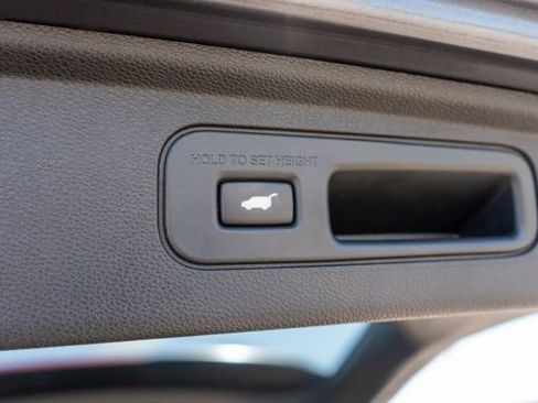 Used 2023 Honda Odyssey Touring image 12