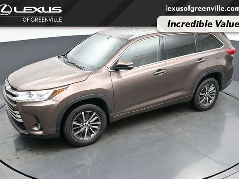 Used 2017 Toyota Highlander XLE FWD image 24