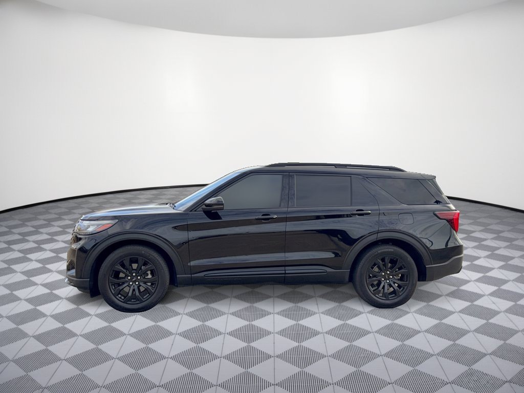 Used 2025 Ford Explorer ST-Line w/ Premium Package RWD image 2