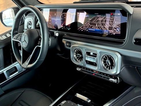 Used 2025 Mercedes-Benz G 550 image 34