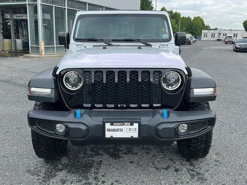 Used 2023 Jeep Wrangler Unlimited w/ Sun & Screen Package AWD/4WD image 8