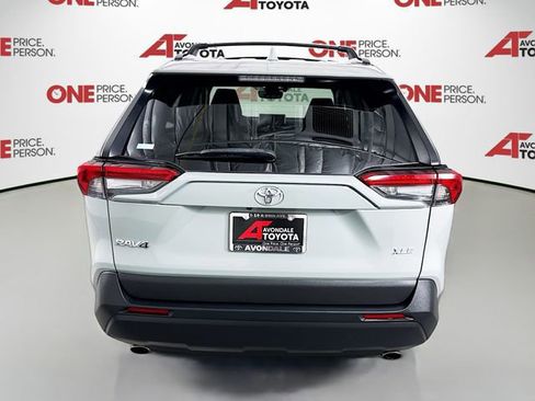 Certified 2022 Toyota RAV4 XLE w/ Convenience Package FWD image 6