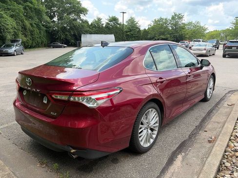 Used 2018 Toyota Camry XLE w/ Audio Package FWD image 9