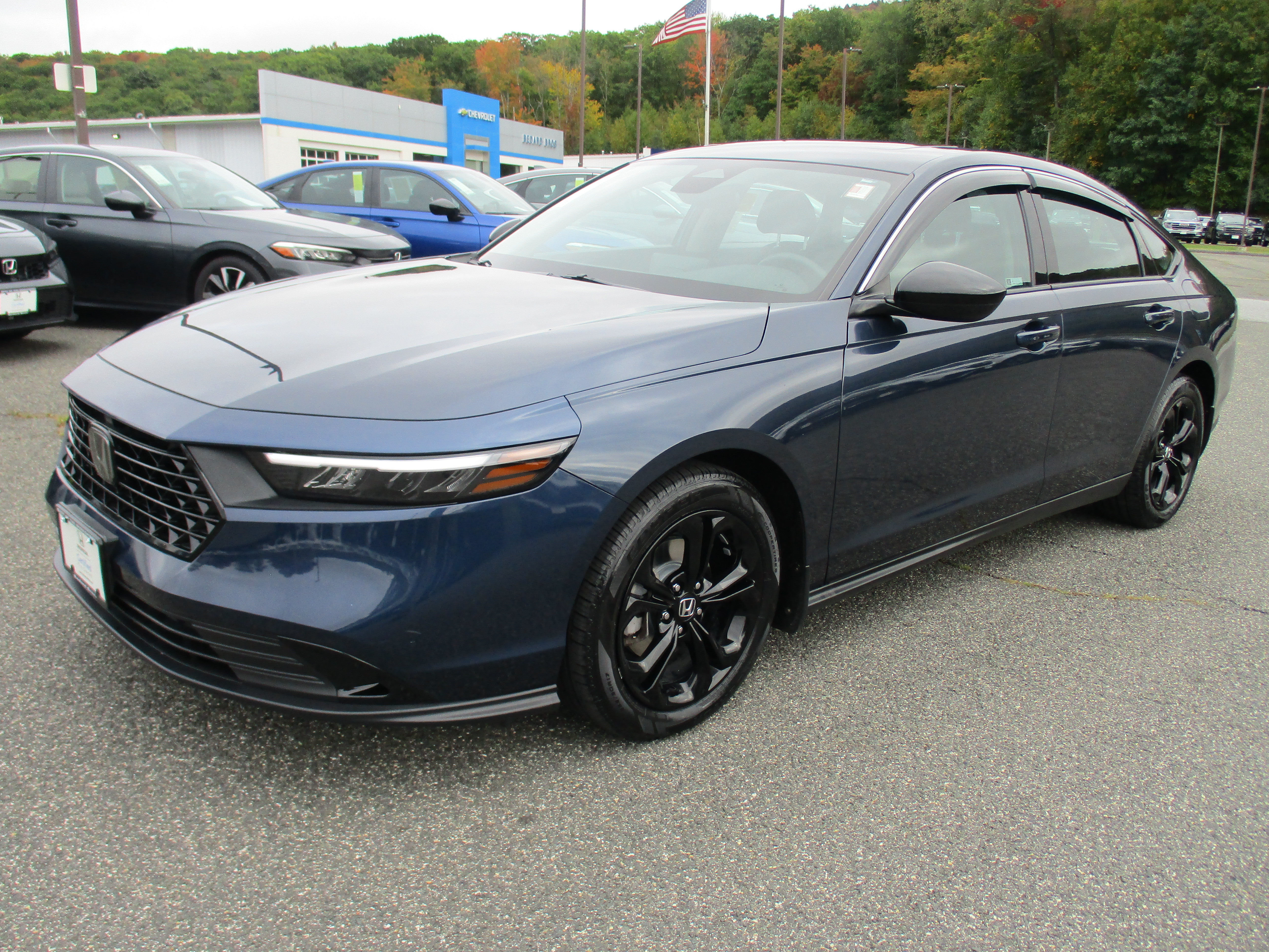 Certified 2025 Honda Accord SE image 1