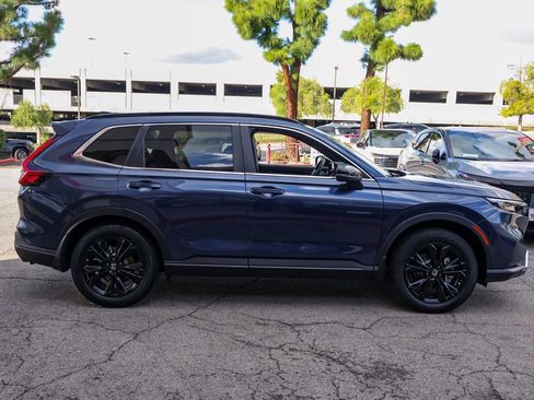 Used 2024 Honda CR-V Sport Touring image 3