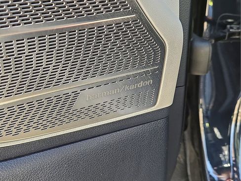 Used 2022 Hyundai Palisade Calligraphy image 21