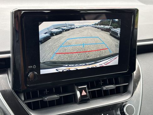 Used 2024 Toyota Corolla LE FWD image 22