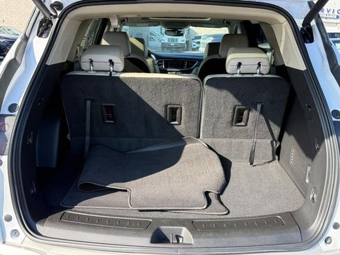 Used 2021 Buick Enclave Essence w/ Sound and Sites Package image 4