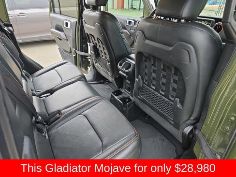 Used 2022 Jeep Gladiator Mojave image 18