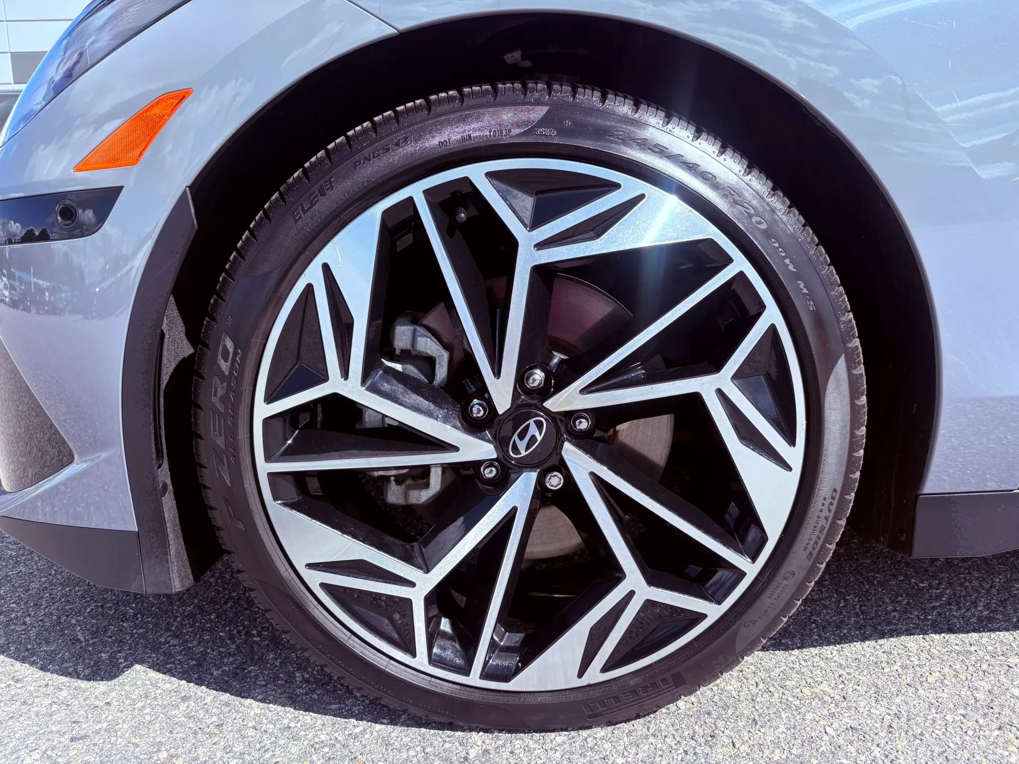 Used 2023 Hyundai Ioniq 6 Limited AWD/4WD image 29