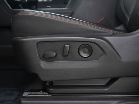 Used 2023 GMC Sierra 1500 AT4 image 22