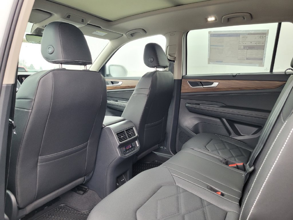 New 2026 Volkswagen Atlas SE FWD image 15