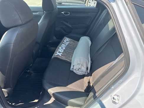 Used 2023 Honda Civic Sport image 28