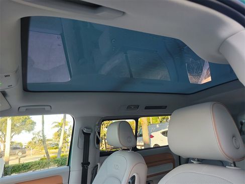 Used 2025 Volkswagen ID. Buzz 1st Edition image 15