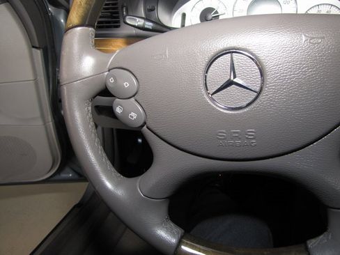 Used 2007 Mercedes-Benz E 350 Sedan image 5