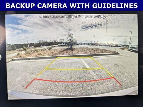 Used 2024 Hyundai Elantra SEL image 3