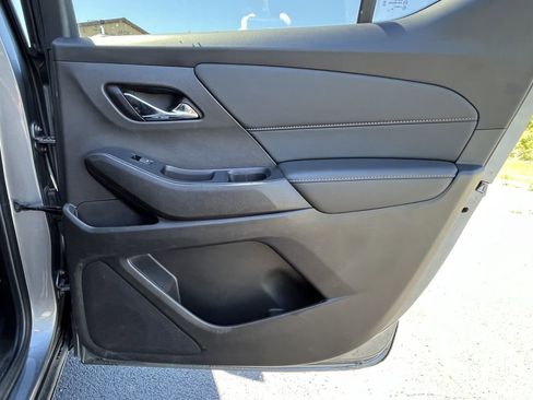 Certified 2021 Chevrolet Traverse LT FWD image 19