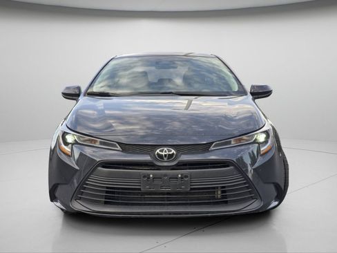Used 2025 Toyota Corolla LE FWD image 3