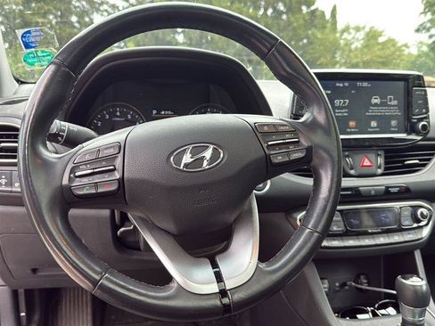 Used 2019 Hyundai Elantra GT w/ Style Package 02 FWD image 8