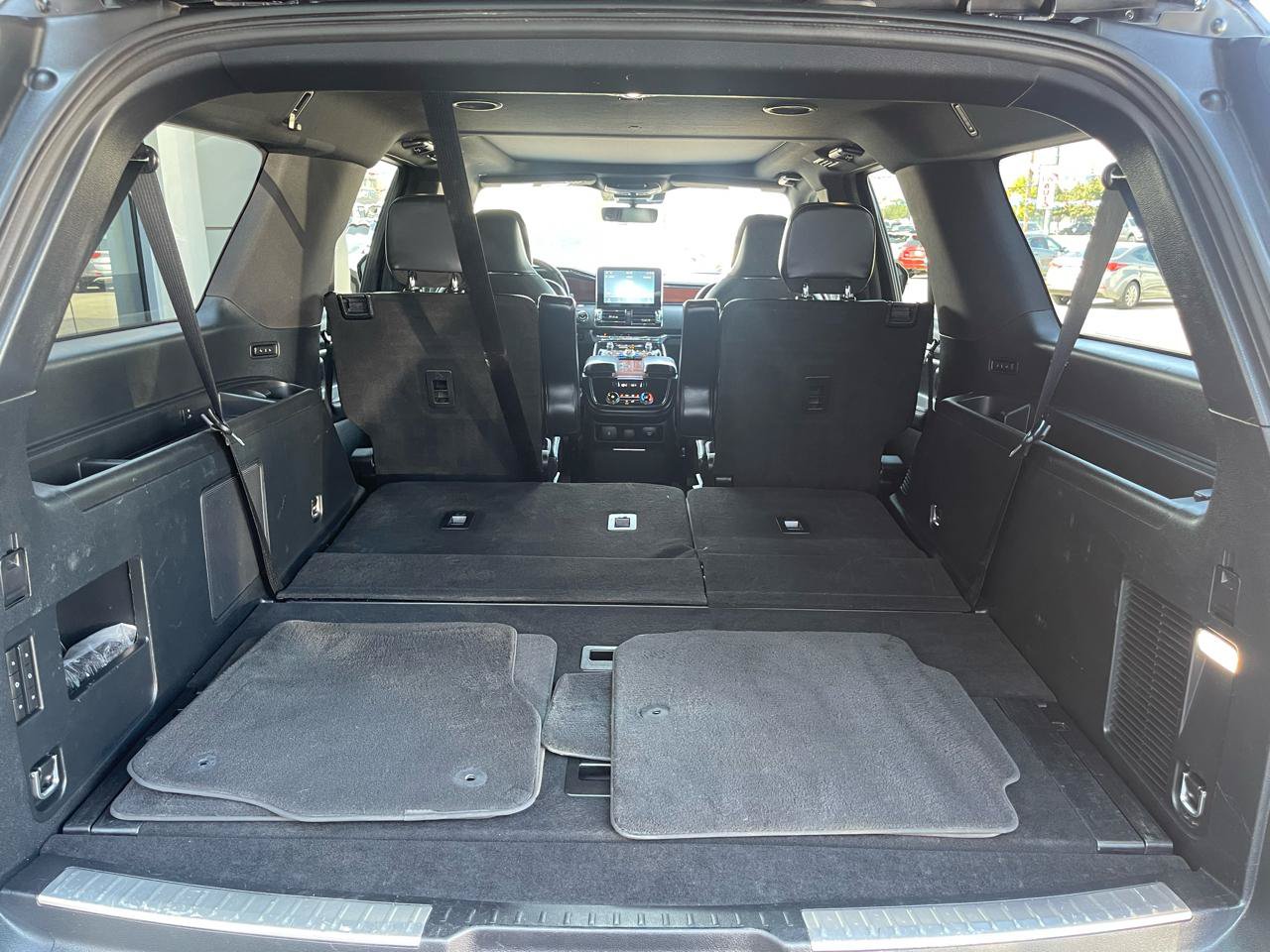Used 2021 Lincoln Navigator L Reserve AWD/4WD image 16
