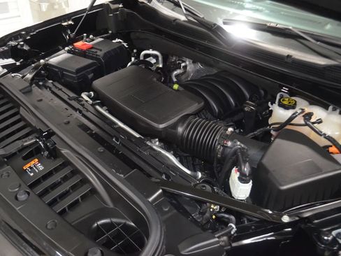 Used 2023 Chevrolet Silverado 1500 ZR2 w/ Technology Package image 46