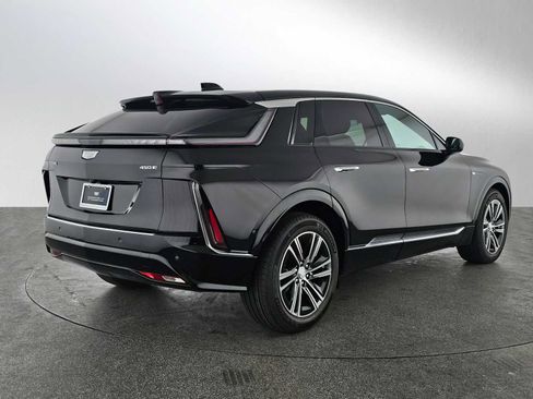 New 2026 Cadillac Lyriq Luxury image 3