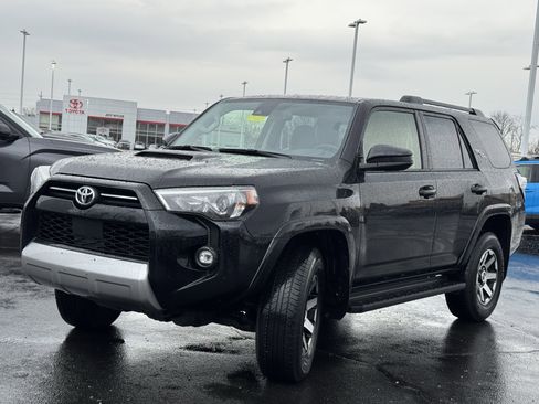 Used 2024 Toyota 4Runner TRD Off-Road image 15