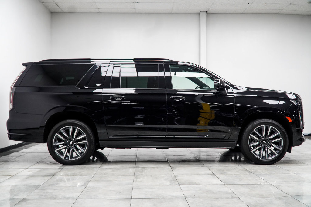 Used 2023 Cadillac Escalade ESV Sport w/ Touring Package AWD/4WD image 10