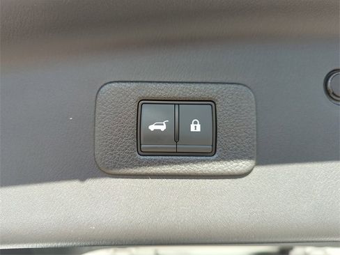 Certified 2023 Nissan Armada SL w/ Midnight Edition Package image 15