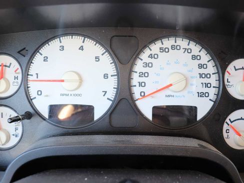 Used 2005 Dodge Ram 1500 Truck SLT image 11