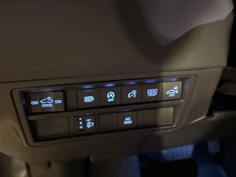 Used 2024 Toyota Tundra Limited w/ Power Package image 12