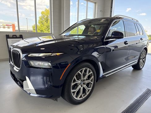 Used 2023 BMW X7 xDrive40i w/ Executive Package AWD/4WD image 6